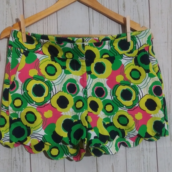 Crown & Ivy scalloped shorts 4P - Picture 7 of 10